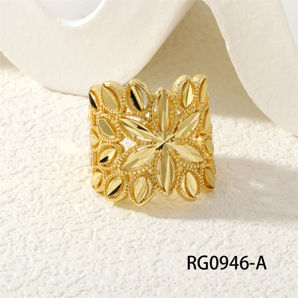 Women's Retro Hollowed Fashion Trendy Ring